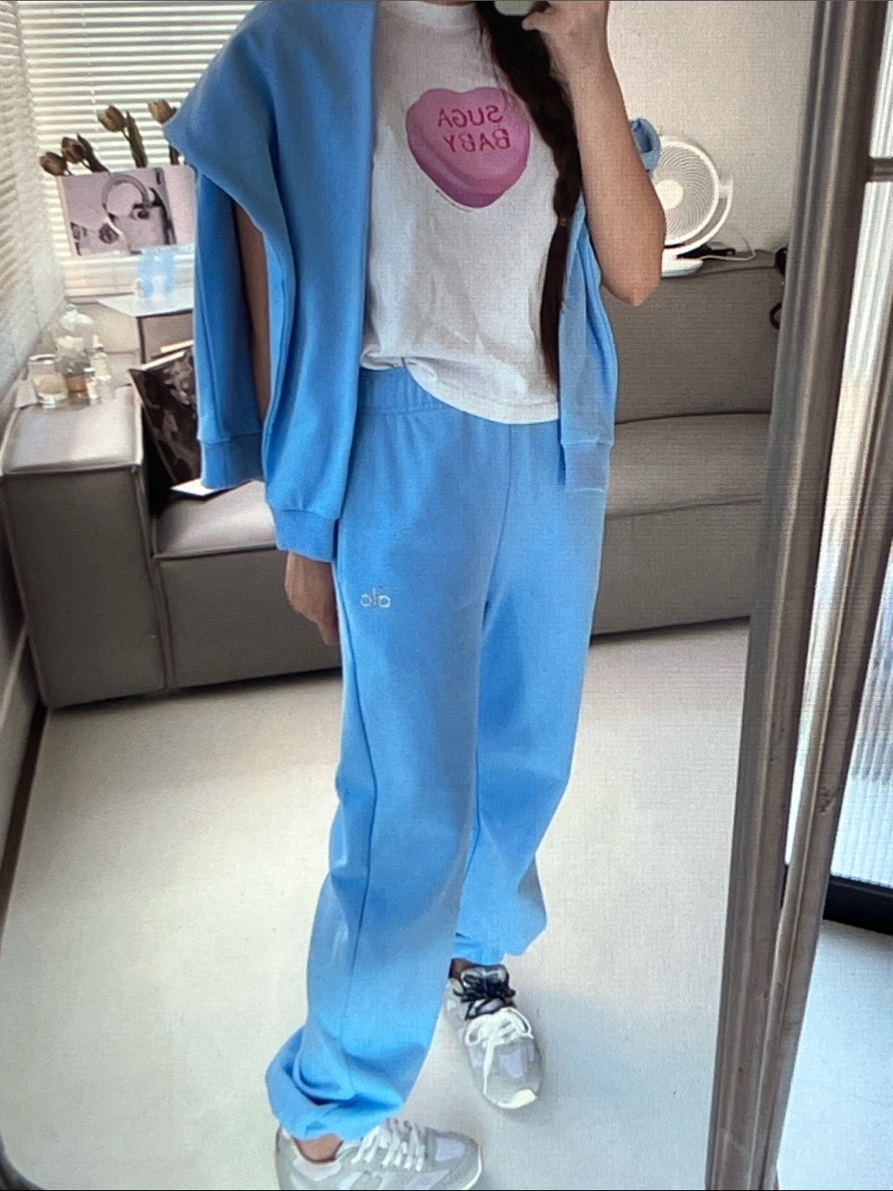 ALO Yoga Women's Light Blue 2-Pants Matching Lounge Set Crewneck Top & Joggers - Picture 3 of 7
